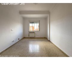 PISO EN PLAZA SANTA MARTA, BADAJOZ