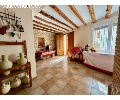 CASA RURAL REFORMADA CON ALTO POTENCIAL COMO ALOJAMIENTO TURÍSTICO EN CONFRIDES