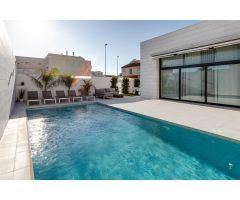 Villa en Venta en Pilar de la Horadada, Alicante