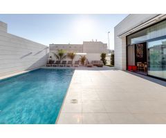 Villa en Venta en Pilar de la Horadada, Alicante