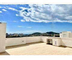 ÁTICO SEMINUEVO CON VISTAS AL MAR, TERRAZA PANORÁMICA Y LUZ NATURAL EN BALCÓN DE FINESTRAT