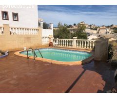 Espectacular adosado con 3 habitaciones en La Nucía con piscina propia y vistas al mar