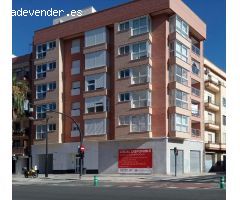 Local comercial en Venta en Valencia de las Torres, Valencia