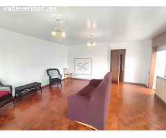 Voluminoso piso con dos terrazas en Fene