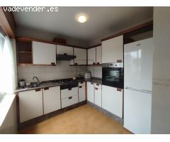 Voluminoso piso con dos terrazas en Fene