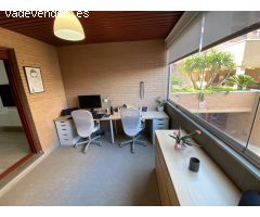 ¿Quieres vivir en un residencial privado con piscina y pádel?