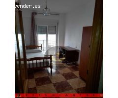EST/ Piso amueblado para ESTUDIANTES con CUATRO dormitorios en Plaza de Toros