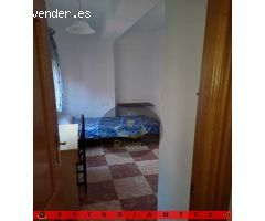 EST/ Piso amueblado para ESTUDIANTES con CUATRO dormitorios en Plaza de Toros