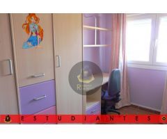 EST/ Bonito piso amueblado para ESTUDIANTES con CUATRO dormitorios en Cartuja.