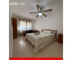 EST / Piso de TRES dormitorios, zona Carretera de Málaga