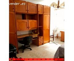 EST/ Bonito piso amueblado para ESTUDIANTES con TRES dormitorios en zona Avd. Constitución