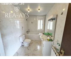 CASA ADAPTADA PARA DOS VIVIENDAS - VALLIRANA