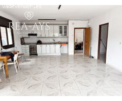 CASA ADAPTADA PARA DOS VIVIENDAS - VALLIRANA