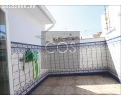 Casa en zona Centro de Jaén con terraza y garaje incluido