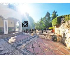 IMPERESIONANTE CHALET DE 318M2 CONSTRUIDOS Y 3.000M2 DE TERRENO EN PARAÍSO ARENAL!!!