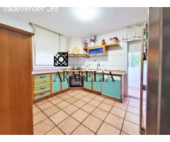 IMPERESIONANTE CHALET DE 318M2 CONSTRUIDOS Y 3.000M2 DE TERRENO EN PARAÍSO ARENAL!!!