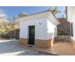 CHALET  3 dormitorios 2 baños