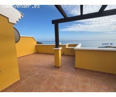 CHALET 4 DORMITORIOS 3 BAÑOS TERRAZA BALCON Y PISCINA