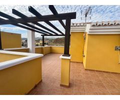CHALET 4 DORMITORIOS 3 BAÑOS TERRAZA BALCON Y PISCINA
