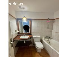 CHALET PAREADO DE CUATRO HABITACIONES Y GARAJE EN ESPORLES