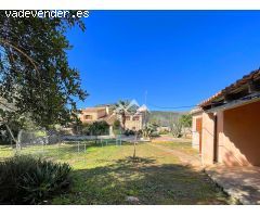 Finca rústica de carácter mallorquín y vistas a la Tramontana en Calviá