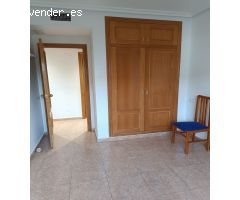 SE ALQUILA PISO MUY LUMINOSO EN RONDA SUR