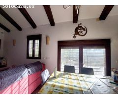 Casa con terreno en zona del Garruchal