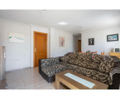 Coqueto atico con super terraza en Torrevieja - 2 dormitorios - Sur