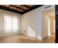 Moderno Piso en el Corazón del Casco Histórico de Zaragoza