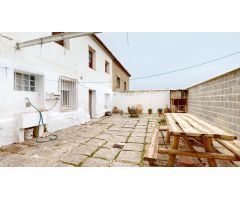 Encantadora Casa de Pueblo en Villanueva de Gállego