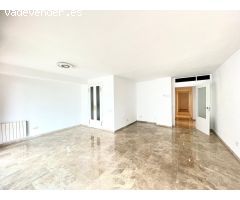 Piso con balcón y dos habitaciones en Avenida Francia
