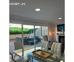 Villa de lujo en primera línea de playa en La Patacona