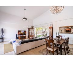 Casa exclusiva con 4 habitaciones con piscina en la Urbanización Torre en Conill-Cumbres, Valencia