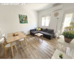 El amueblado piso de 3 habitaciónes con buena renovación al lado del mar en Malvarossa