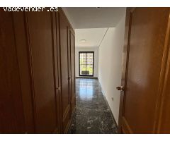 El piso de 4 habitaciones en Penya Roja