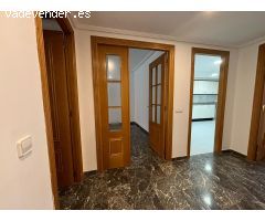 El piso de 4 habitaciones en Penya Roja
