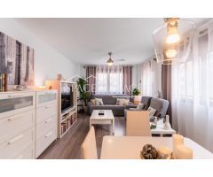 Se vende piso en residencial con piscina en avenida del Maestro Rodrigo