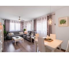 Se vende piso en residencial con piscina en avenida del Maestro Rodrigo