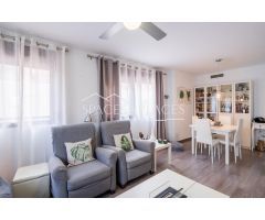 Se vende piso en residencial con piscina en avenida del Maestro Rodrigo