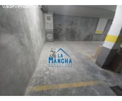 REF:Y100. INMOBILIARIA LA MANCHA VENDE COCHERA Y TRASTERO.