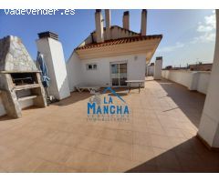 REF: Y111. INMOBILIARIA LA MANCHA VENDE BONITO ÁTICO - DÚPLEX EN BARRIO SAN PEDRO.