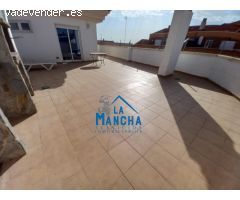 REF: Y111. INMOBILIARIA LA MANCHA VENDE BONITO ÁTICO - DÚPLEX EN BARRIO SAN PEDRO.