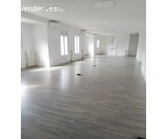 METRO RIOS ROSAS, OFICINA muy luminosa,130m2 diáfana, calefacción central incluida en el precio.