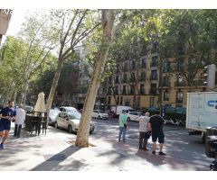 METRO RIOS ROSAS, OFICINA muy luminosa,130m2 diáfana, calefacción central incluida en el precio.