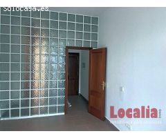 Local para oficinas en Torrelavega, Cantabria.