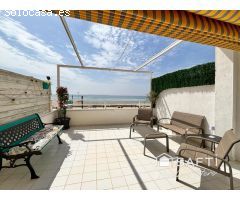 Coqueto piso en primera linea de mar, con gran terraza, piscina y licencia turistica