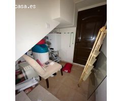 Adosado para reformar parcialmente en Monovar