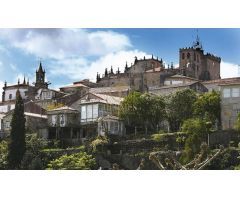 Casa en venta casco historico de Tui con vistas al Rio Miño.