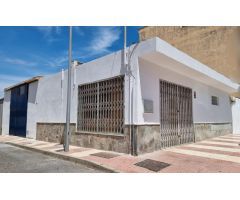 Local comercial en Venta en Roquetas De Mar Almería