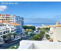 Exclusivo Chalet Adosado con Espectaculares Vistas al Mar en Los Cristianos